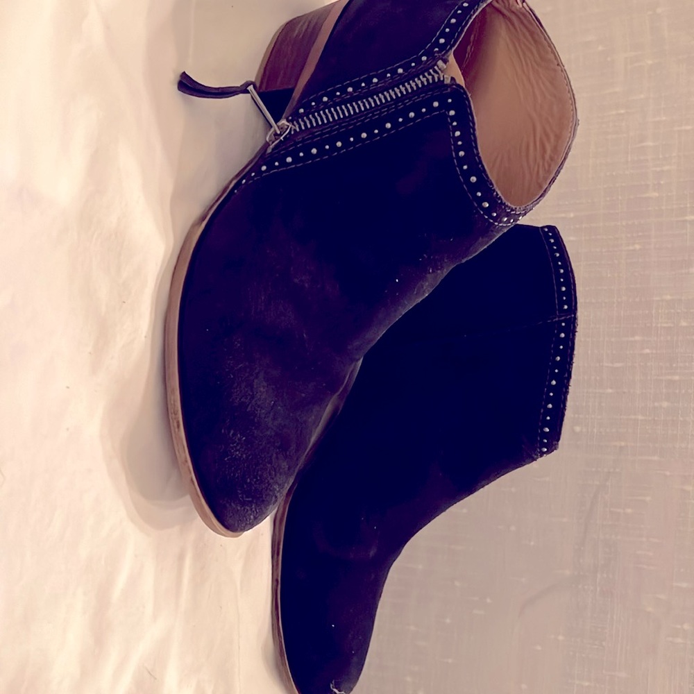 Lucky ankle boots